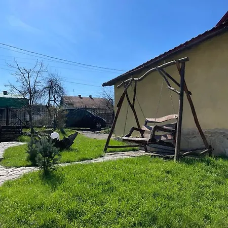 у михайла 아파트 트루스카베츠